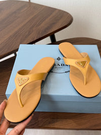 26S Leather Thong Sandals