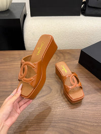26S Platform Sandals