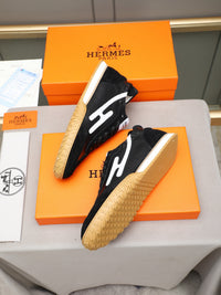Trail Sneakers