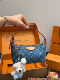 Hills Pochette Bag