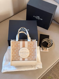 Dempsey Tote 22