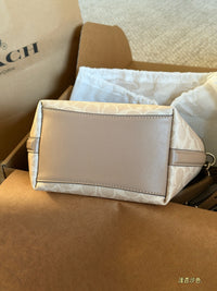 City Bucket Bag
