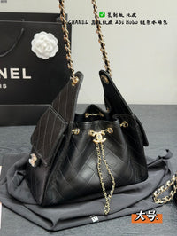 25 Hobo Bag Grained Calfskin