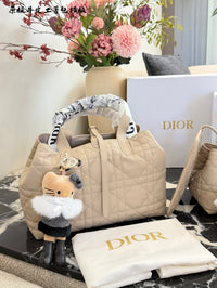 Toujours Leather Tote