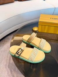Feel Slide Sandals