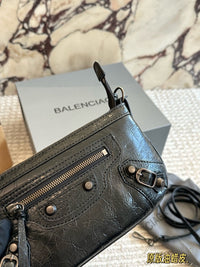 Le City Pouch Shoulder Bag