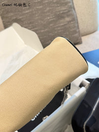 Vanity Case with Chain