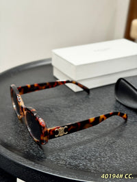 Triomphe Oval Sunglasses