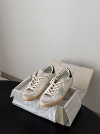26S True Star Sneakers
