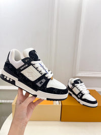Logo Trainers