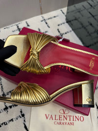 26S Garavani Annet Mules