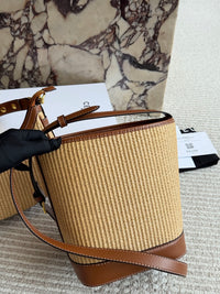 Bucket Cuir Triomphe Bag