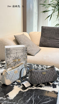 Montaigne Wanderlust Mini Bag