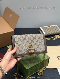 Bamboo Chain Wallet Bag
