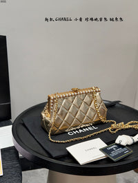 Métiers d'Art Clutch