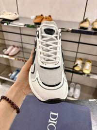 B30 Sneakers