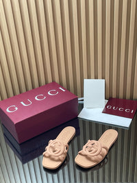 Interlocking G Slide Sandals