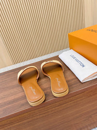Capri Flat Mules