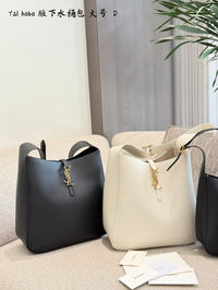 Le 5 À 7 Hobo Bag