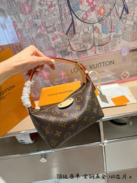 Hills Pochette Bag
