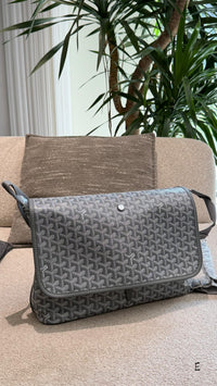 Capétien Messenger Bag