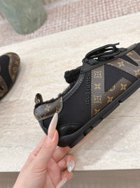 26S Sneakerina