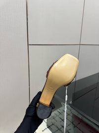 26S Garavani Annet Mules
