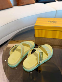 Feel Slide Sandals
