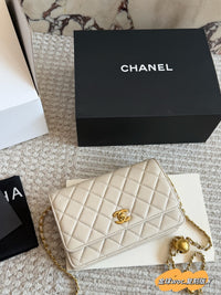 Pearl Crush Wallet on Chain