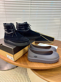 Classic Mini Lace-Up Weather Boots