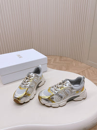 Wmns Chrono Sneakers