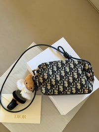Bow Pouch