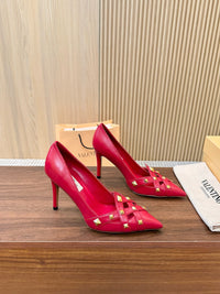 Garavani Studdy Pumps