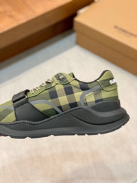 Vintage Check Runner Sneakers