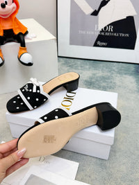 Dway Heeled Slides