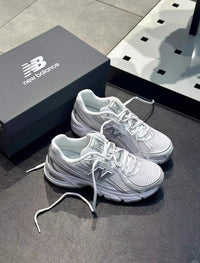 NB530 White Silver