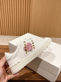 Garavani Rockstud Heart Leather Sneakers