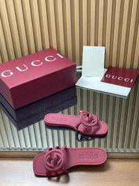 Interlocking G Slide Sandals