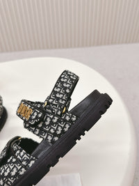 Dioract Sandals
