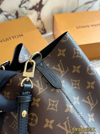NéoNoé MM Bucket Bag
