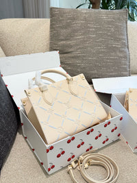OnTheGo MM Tote