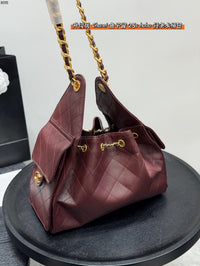 25 Hobo Bag Grained Calfskin