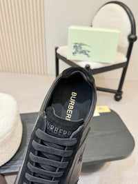 Knight Runner Sneakers