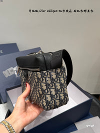 Rider Zipped Messenger Bag