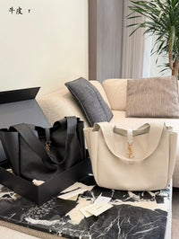 Shopping Bag in Grained Leather