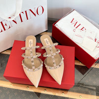 Garavani Rockstud Flat Mules