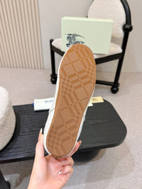 Knight Runner Sneakers