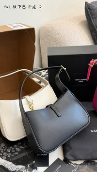 Le 5 à 7 Hobo Bag