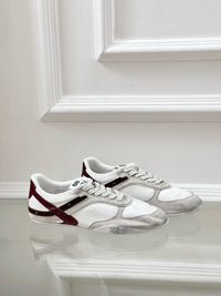 Gymnasium Sneakers
