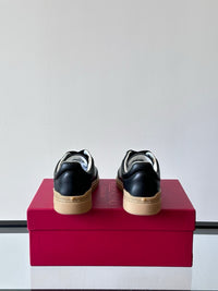 Upvillage Panelled Leather Sneakers